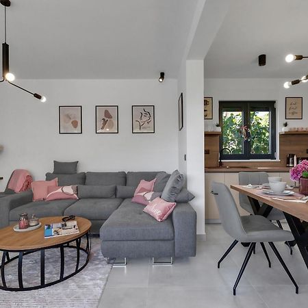 Villa Bomada Тучепи Экстерьер фото