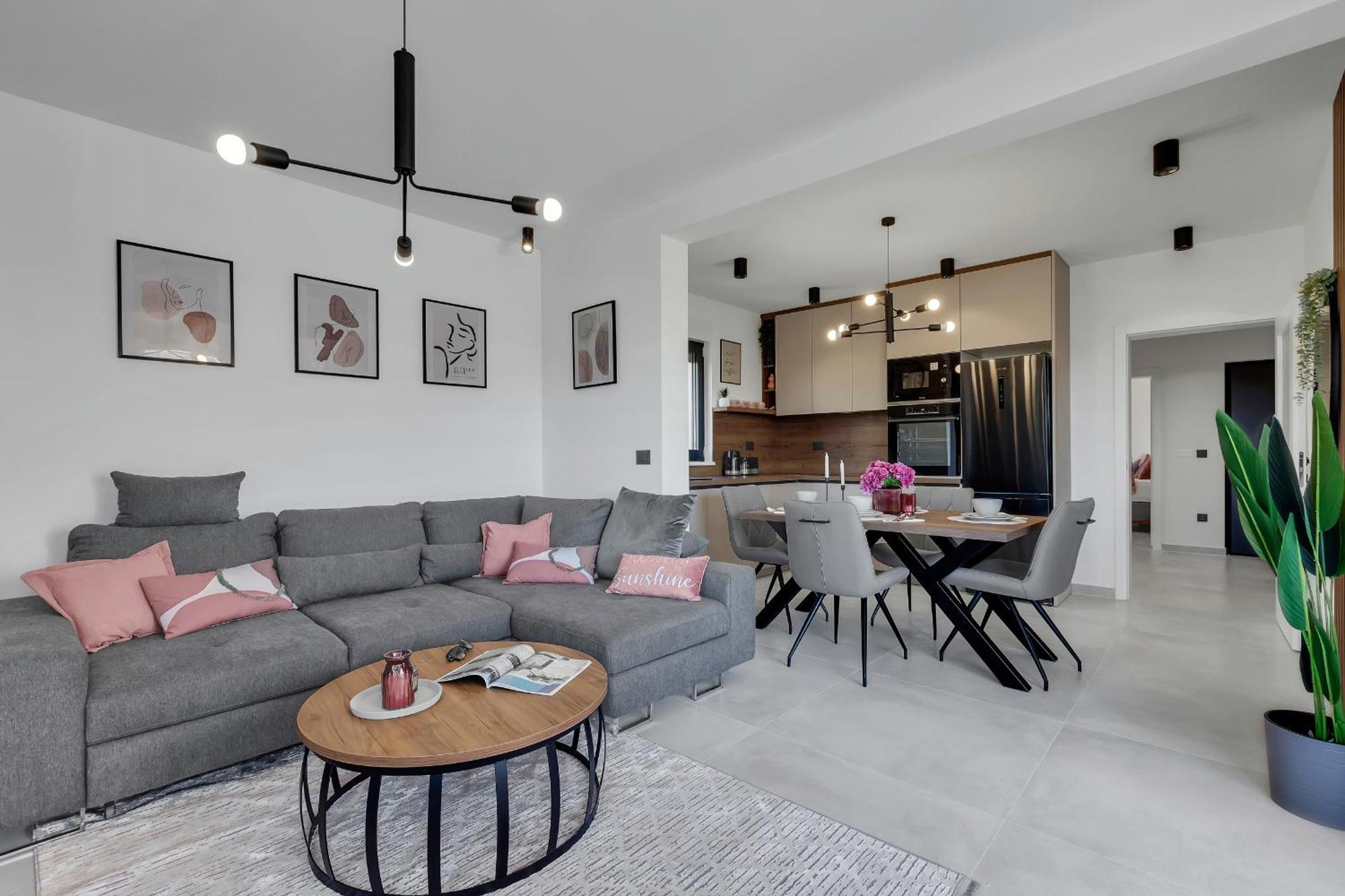 Villa Bomada Тучепи Экстерьер фото